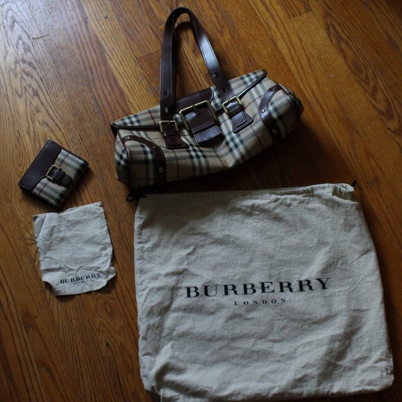 Burberry Handbag & Wallet Set